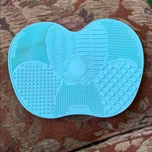 Makeup Brush Cleaning Pad